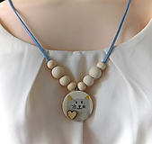 Náhrdelníky - drevený náhrdelník mačka - 15646281_