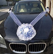 Svadobné pierka - výzdoba na auto s hortenziami aj s mašľami na kľučky - 15647887_
