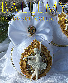 Dekorácie - Bielo-zlatá guľa s baletkou - 15657492_
