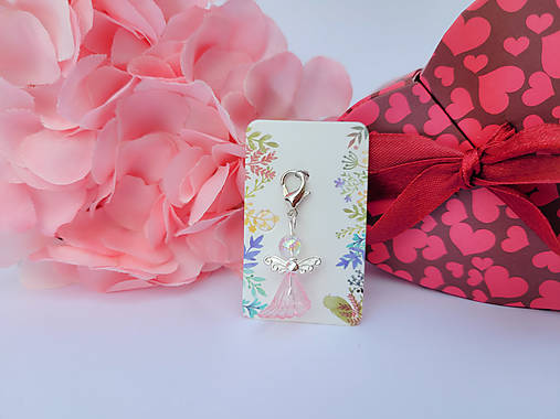 Kľúčenky - Prívesok Anjelik na ochranu priehľadný (Ružový priehľadný anjelik) - 15654791_