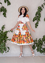 Šaty - Smotanové šaty s výrazným bordúrovým kvetovaným vzorom a volánom (Artemisia) - 15655128_