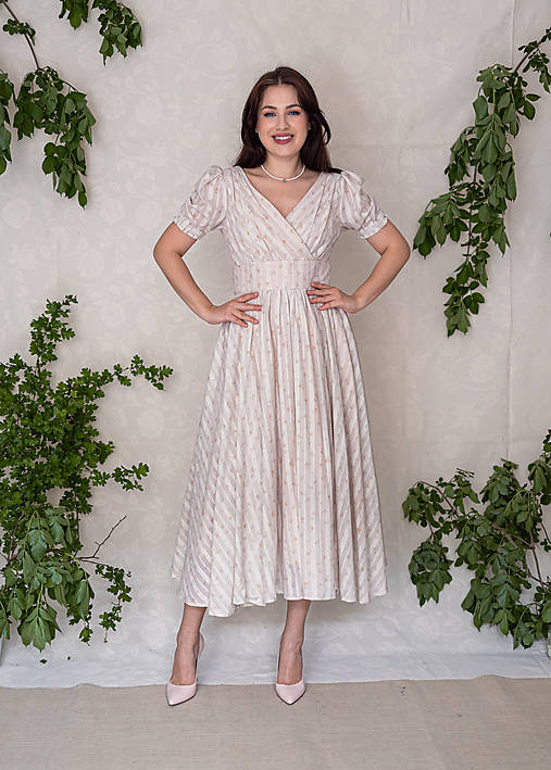 Béžové bavlnené šaty s kvietkami s riasenou kruhovou sukňou ( Fulgensia)
