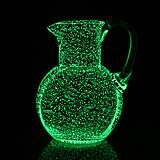 Nádoby - Fluorescenčné - svietiaca sklenený džbán 1,8 l - 15662832_
