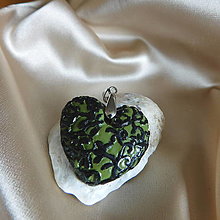 Náhrdelníky - prívesok srdce ornamenty - 15664730_