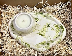 Sviečky - Ručne odlievaná sójová sviečka s podstavcom - Elegantný darčekový set - Olivový - 15665203_