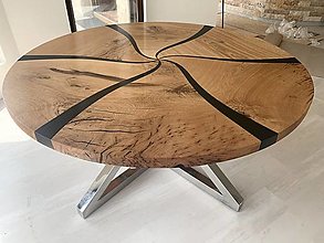 Nábytok - Dubový stôl s matným čiernym epoxidom a antikorovým podnožím - 15668182_