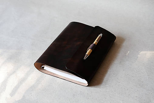 Papiernictvo - Elegantný kožený karisblok A5 (Hnedá - tmavá) - 15670735_