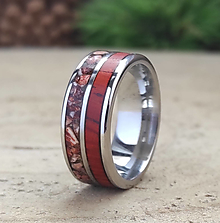 Prstene - Oceľový prsteň s jaspisom a padoukom - 15669745_