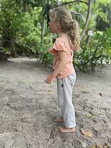 Detské oblečenie - Mušelínové dlhé nohavice - šedé - 15675284_