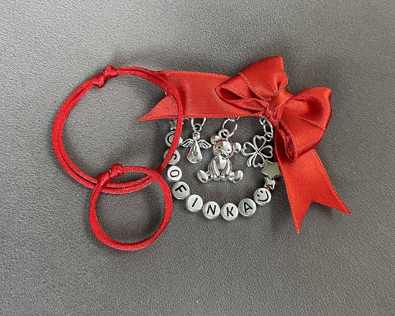 Set proti urieknutiu mama + dieťa, mašlička/stužka na kočík/vajíčko s menom + 1x dámsky náramok a 1x detský náramok