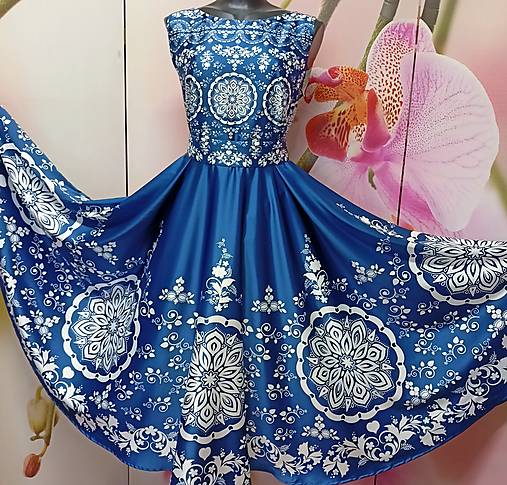 Spoločenské šaty Floral Folk " Modrotlač " , bez rukáva