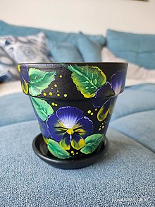 Dekorácie - Ručne maľovaný terakotový kvetináč - 15676165_