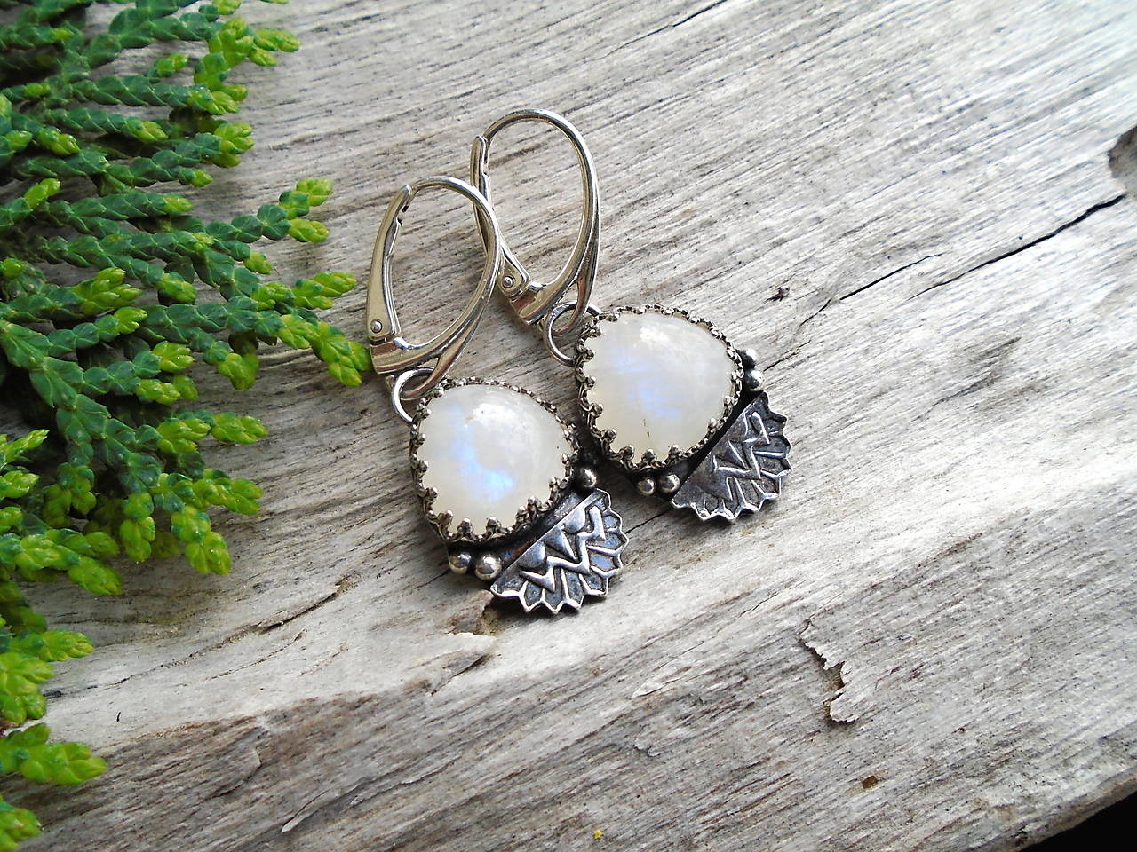 Strieborné náušnice Ag925 Marabela - Mesačný kameň 