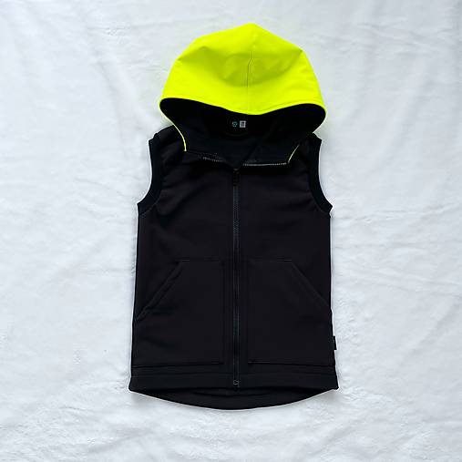 Detské oblečenie - Softshell vesta čierna neón kapucňa - 15683457_