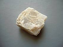 Minerály - Surový měsíční kámen 26 mm, č.37f - 15683945_