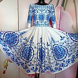 Šaty - Spoločenské šaty Floral Folk " Azulejo " - 15684590_