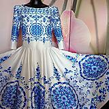 Šaty - Spoločenské šaty Floral Folk " Azulejo " - 15684592_