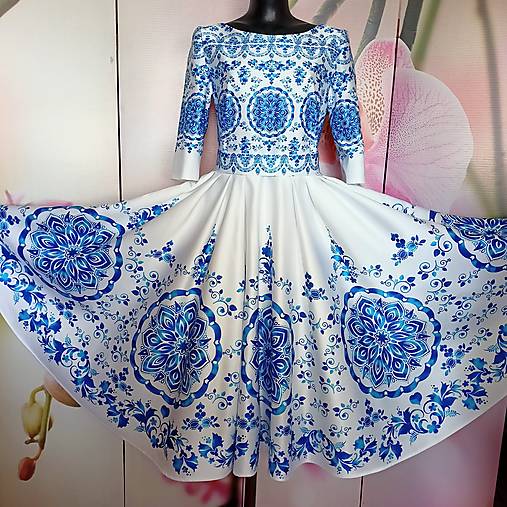 Spoločenské šaty Floral Folk " Azulejo "