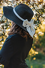 Čiapky, čelenky, klobúky - Dámsky  klobúk  čierny s odopínateľnou mašlou z  madeiry - 15687301_