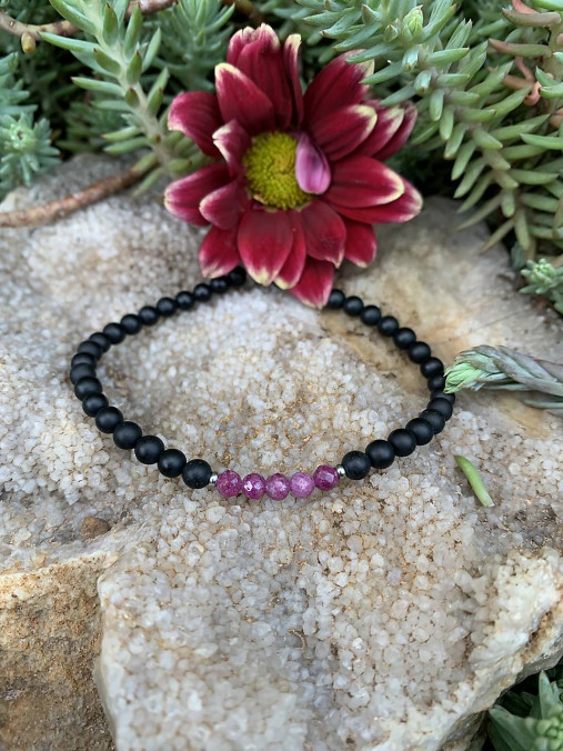 Náramky - náramok Rubín - Onyx - 15686086_