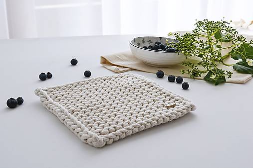 Príbory, varešky, pomôcky - Pletená podložka do kuchyne natur 18x18 (Prírodná) - 15687737_