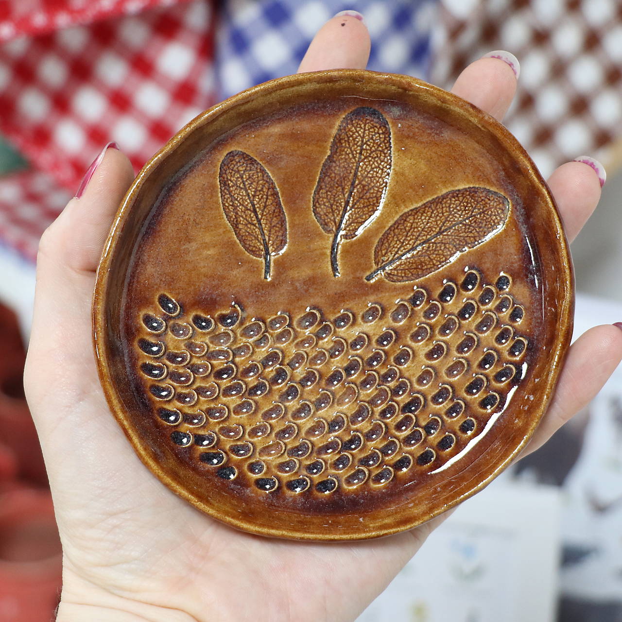 Strúhadlo na cesnak hnedé