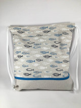 Batohy - Textilný šnúrkový batoh s rybami do školy (s modrým prúžkom) - 15692590_