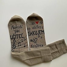 Ponožky, pančuchy, obuv - Maľované pestrofarebné ponožky pre Najlepšiu PANI UČITEĽKU a nápisom “zo ❤️ ĎAKUJEME” (Béžové p. UČITEĽA/KU hudby / hudobného nástroja) - 15691089_