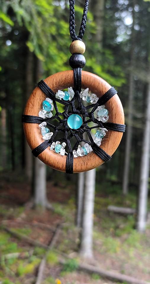 Obrazy - wood Mandala štastia a priateľstva - 15693960_