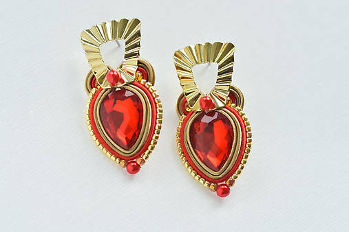 Náušnice - Červené soutache napichovačky - 15692921_