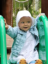 Detské čiapky - Letný detský čepček Nela biely s riaseným šiltom - 15702412_