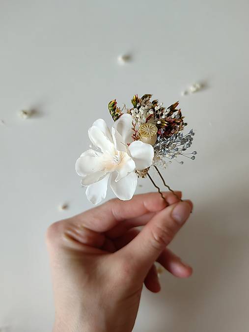 Kvetinové vlásenky "dotyk brieždenia"