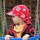 Detské čiapky - Letný detský šilt pirát na červenej - 15707928_