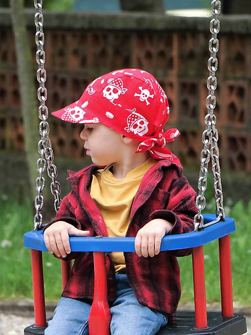 Letný detský šilt pirát na červenej