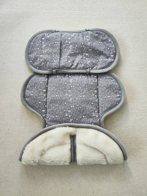 Detský textil - Vlnienka podložka do autosedačky 0+  Nuna Pipa Next 100% Merino top super wash Zvieratká lesné šedé  - 15707632_