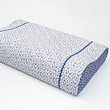Úžitkový textil - Modré ornamenty na bielej - obliečka na anatomický vankúš - 15711757_