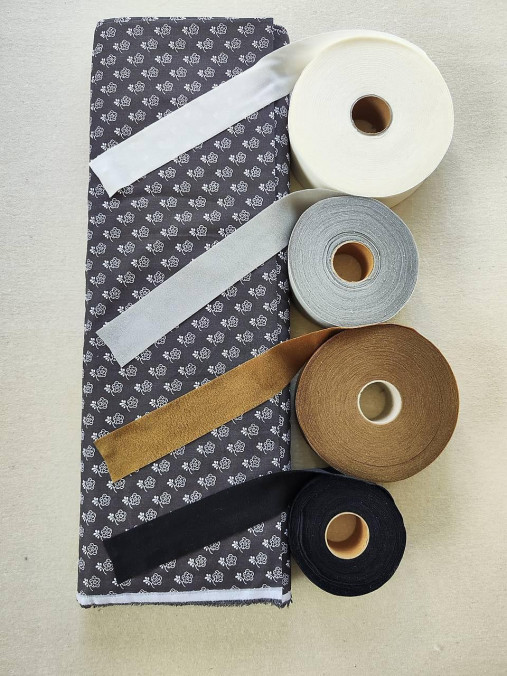 Textil - VLNIENKA DEKA a PRIKRÝVKA 100 % merino top super Kvietky tmavo šedá Antracit  - 15713779_