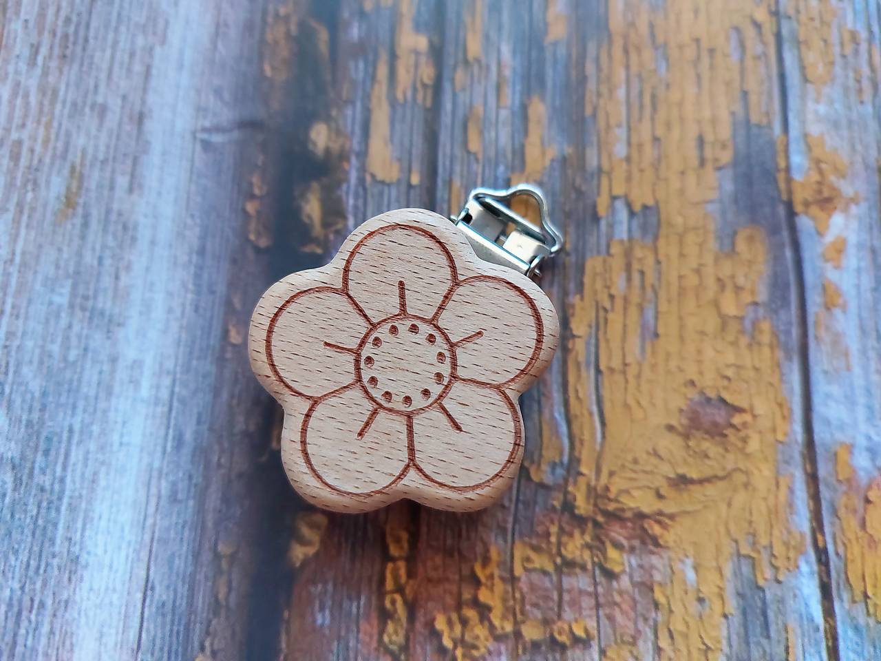 Klip -  štipec kvet