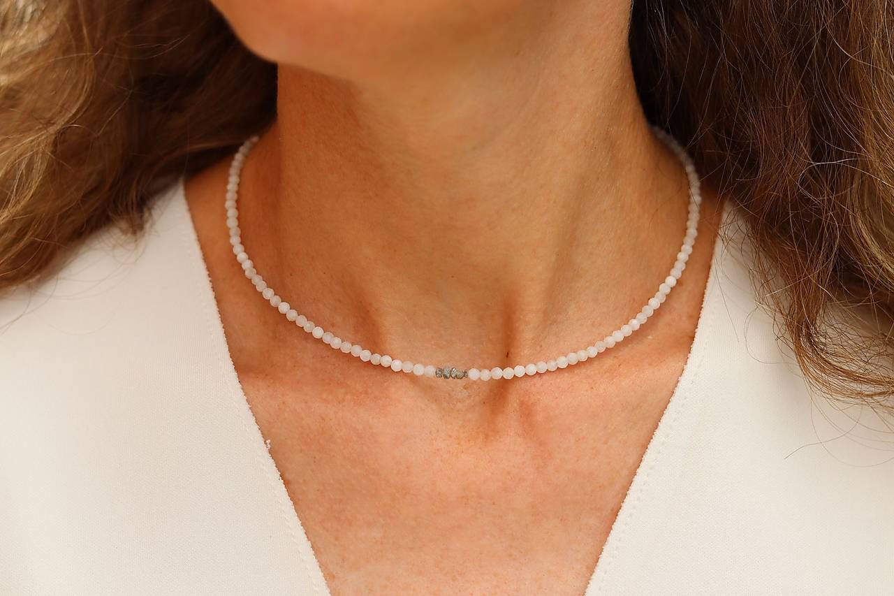 Choker - DIAMANT, mesačný kameň