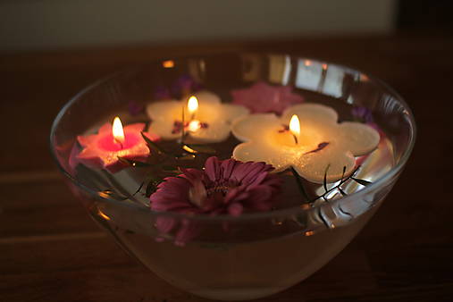  - Plávajúce sviečky MAXI balenie ♥ (Pestrofarebná - s ružovou) - 15717590_