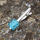Pánske šperky - Originálna spona na kravatu tyrkysové bublinkové sklo - 15719116_