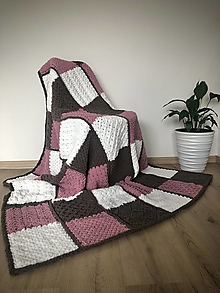 Úžitkový textil - Patchwork deka 180x140cm z Alize Puffy Fine bielo-hnedo-ružová - 15719076_