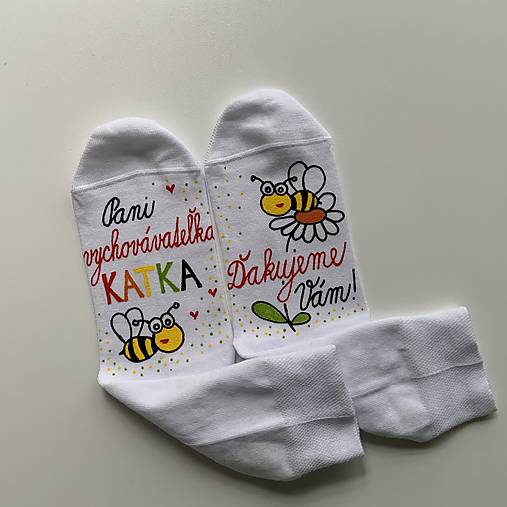 Maľované ponožky pre naj PANI vychovávateľku včielok