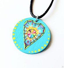 Náhrdelníky - Tyrkysový kruhový prívesok s farebnou srdcovou mandalou - 15721718_