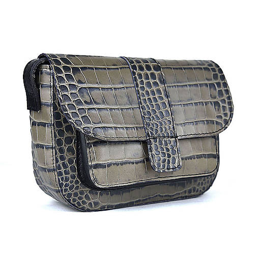 Kabelky - Malá kožená kabelka crossbody z hovädzej kože s dezénom krokodíla v šedej farbe - 15722287_