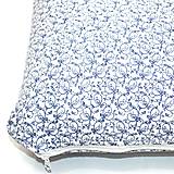 Úžitkový textil - Modré ornamenty na bielej - obliečka na cestovný vankúš - 15721685_