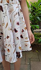 Sukne - Dievčenská kruhová sukňa s kvetinovým motivom - 15725872_