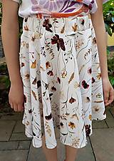 Sukne - Dievčenská kruhová sukňa s kvetinovým motivom - 15725874_