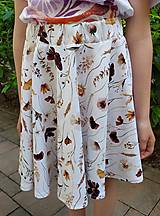 Sukne - Dievčenská kruhová sukňa s kvetinovým motivom - 15725875_