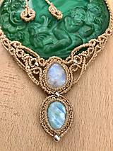 Náhrdelníky - Bohémsky náhrdelník s mesačným kameňom a larimarom - 15725281_